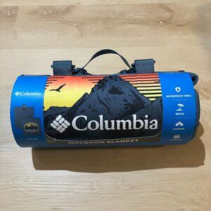 NWT Columbia Outdoor Blanket - 72" x 72"